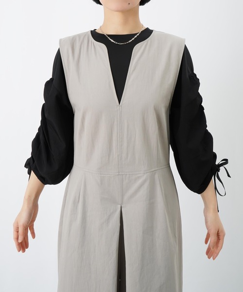 LUCA/LADY LUCK LUCA（ルカ/レディラックルカ）の「LC/LLL タックスカートライクサロペットパンツ（サロペット/オーバーオール・レディース・ライトベージュ/グレー・FREE）」の5枚目の写真