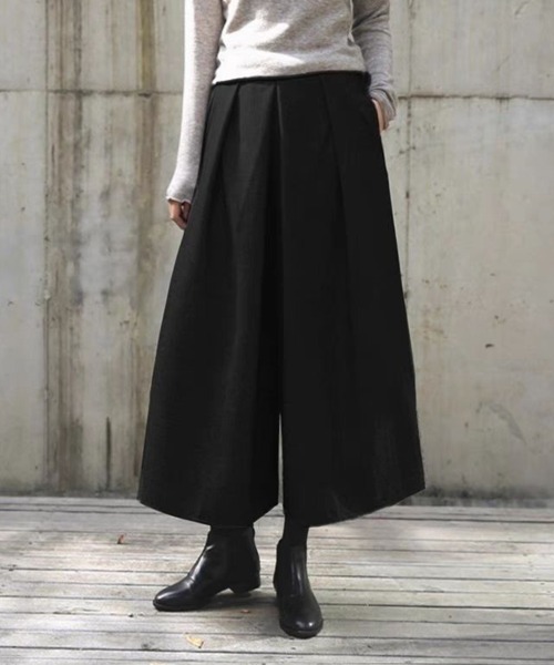 SallyLunn（サリーラン）の「クロップドタックパンツ（その他パンツ・レディース・グレー/ブラック・MEDIUM/LARGE）」の7枚目の写真