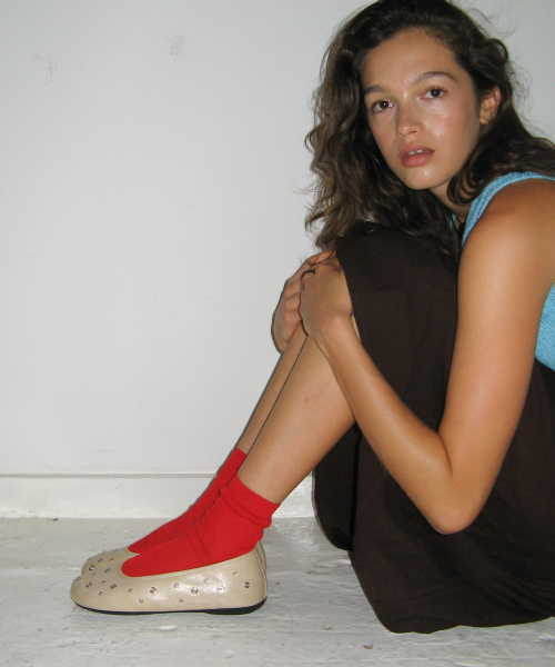 FOGGY MOODY(ポギムディ)の「Me 0044. Eyelet Mesh Flat Shoes - 3colors(バレエシューズ・レディース・レッド/ライトベージュ/ブラック・22.5cm/23cm/23.5cm/24cm/24.5cm/25cm)」の5枚目の写真
