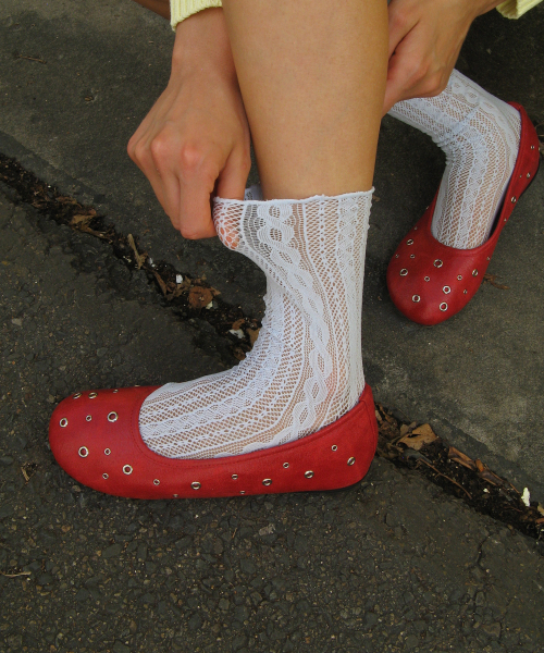 FOGGY MOODY(ポギムディ)の「Me 0044. Eyelet Mesh Flat Shoes - 3colors(バレエシューズ・レディース・レッド/ライトベージュ/ブラック・22.5cm/23cm/23.5cm/24cm/24.5cm/25cm)」の11枚目の写真