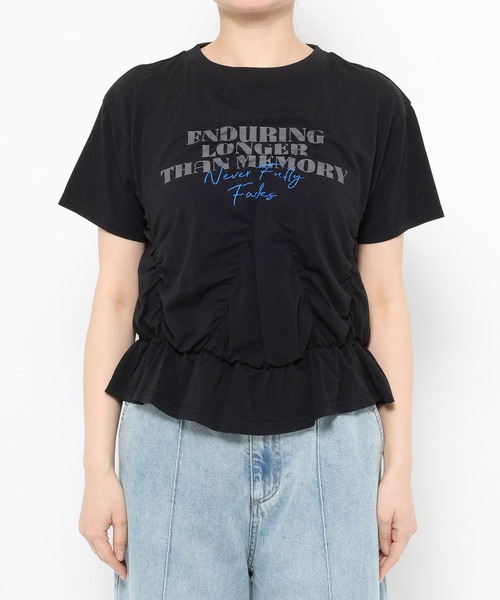 LOWRYS FARM(ローリーズファーム)の「シャーリングプリントTEE 668086(Tシャツ/カットソー・レディース・ホワイト/ブラウン/ブラック・FREE)」の4枚目の写真