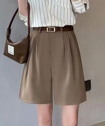 タックハーフパンツ