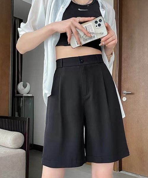 mielu（ミエル）の「タックハーフパンツ（その他パンツ・レディース・ベージュ/ブラック・LARGE/MEDIUM）」の5枚目の写真