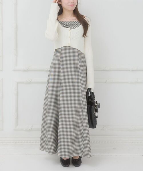 MAJESTIC LEGON(マジェスティックレゴン)の「カーデセットチェーン付きキャミワンピ(ワンピース・レディース・ホワイト系その他2/ブラック系その他・MEDIUM)」の2枚目の写真