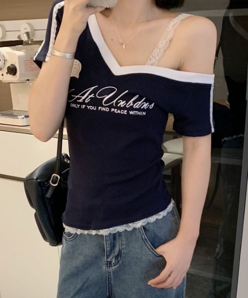 NANEA(ナネア)の「レース切替 Vネック カレッジロゴTシャツ(Tシャツ/カットソー・レディース・ライトグレー/ネイビー・MEDIUM)」の18枚目の写真