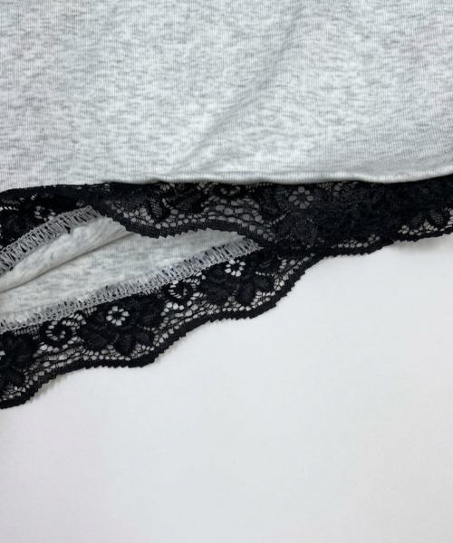 NANEA(ナネア)の「レース切替 Vネック カレッジロゴTシャツ(Tシャツ/カットソー・レディース・ライトグレー/ネイビー・MEDIUM)」の8枚目の写真