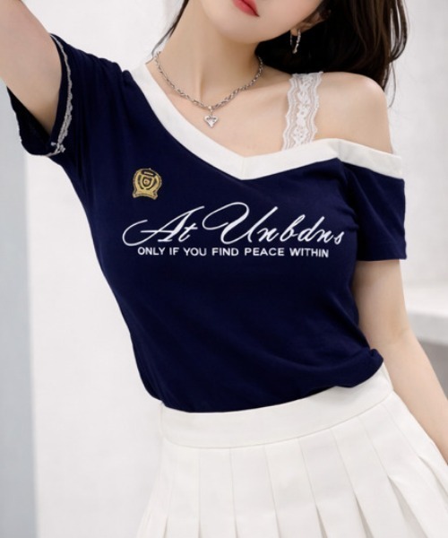 NANEA(ナネア)の「レース切替 Vネック カレッジロゴTシャツ(Tシャツ/カットソー・レディース・ライトグレー/ネイビー・MEDIUM)」の16枚目の写真