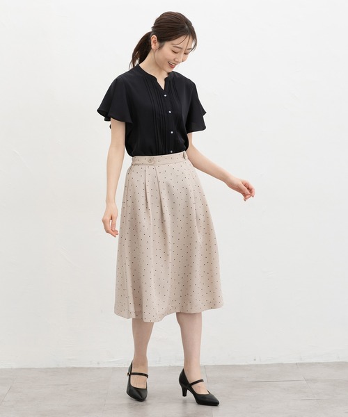 Honeys(ハニーズ)の「【ハニさら・接触冷感】ピンタックブラウス(シャツ/ブラウス・レディース・オレンジ/ネイビー/ホワイト/ライトグレー/グレイッシュブルー/グリーン/ブラウン・3L/L/LL/M/S)」の11枚目の写真
