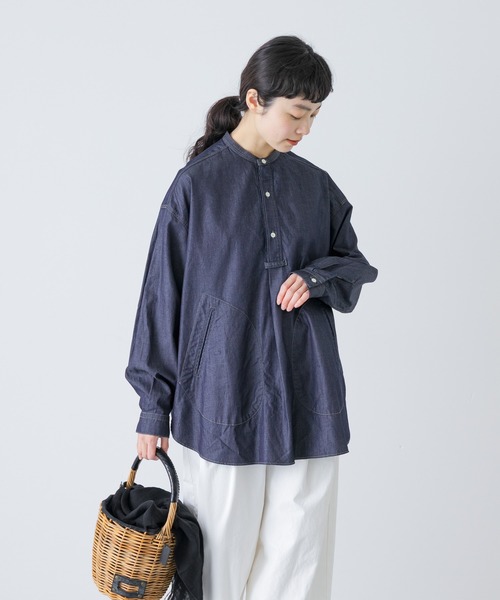 かぐれ(カグレ)の「デニムプルオーバーシャツ(シャツ/ブラウス・レディース・インディゴブルー・FREE)」の2枚目の写真