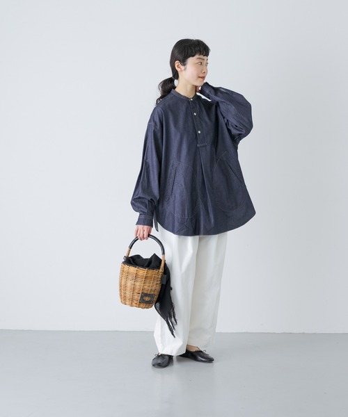 かぐれ(カグレ)の「デニムプルオーバーシャツ(シャツ/ブラウス・レディース・インディゴブルー・FREE)」の5枚目の写真