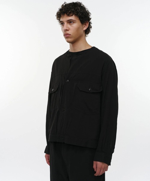 markaware（マーカウェア）の「【marka/マーカ】オーガニックコットン強撚ドビークロス / ノーカラートラッカージャケット / NO COLLAR TRUCKER JACKET（ブルゾン・メンズ・ブラック・2/1）」の4枚目の写真