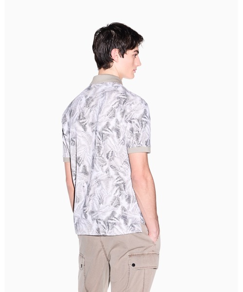 ARMANI EXCHANGE(アルマーニエクスチェンジ)の「【A|X アルマーニ エクスチェンジ】IA オールオーバーリーフプリント 半袖ポロシャツ/REGULAR(ポロシャツ・メンズ・その他・LARGE/MEDIUM/SMALL/X-LARGE/X-SMALL/XX-LARGE)」の2枚目の写真
