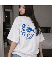 [ユニセックス]サインブルーレタリングバックロゴ半袖Tシャツ_2カラー