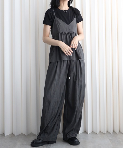 YENNA（イェンナ）の「カーブボリュームパンツ（その他パンツ・レディース・ブラック/ブラウン/グレイッシュベージュ・FREE）」の4枚目の写真