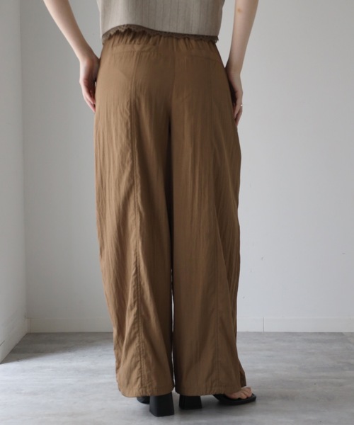 YENNA（イェンナ）の「カーブボリュームパンツ（その他パンツ・レディース・ブラック/ブラウン/グレイッシュベージュ・FREE）」の9枚目の写真