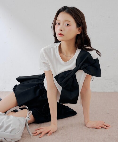 Chico(チコ)の「リボンデザインチビT(Tシャツ/カットソー・レディース・ホワイト系その他/ピンク/ホワイト/ブラック/ブラック系その他2・FREE)」の2枚目の写真