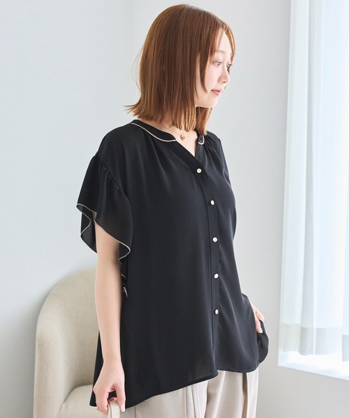 LAVEANGE(ラビアンジェ)の「ジョーゼットバイカラーブラウス|配色ラインで魅せる大人のとろみブラウス/ON・OFF兼用/半袖/きれいめ/洗える(シャツ/ブラウス・レディース・ブラック/オフホワイト・M/LL/3L/4L/5L)」の4枚目の写真