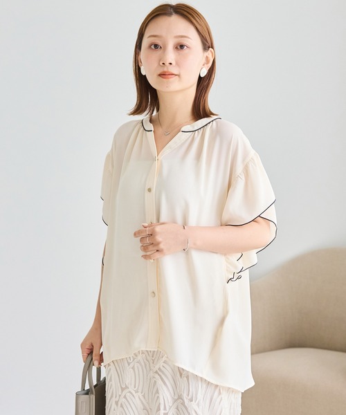 LAVEANGE(ラビアンジェ)の「ジョーゼットバイカラーブラウス|配色ラインで魅せる大人のとろみブラウス/ON・OFF兼用/半袖/きれいめ/洗える(シャツ/ブラウス・レディース・ブラック/オフホワイト・M/LL/3L/4L/5L)」の12枚目の写真