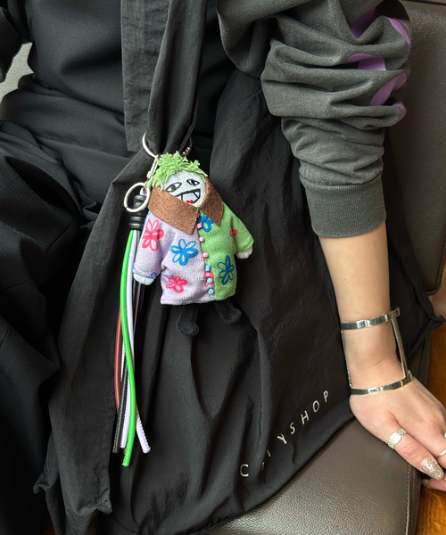 CITYSHOP(シティーショップ)の「KIOSK FRINGE KEYCHAIN by CITYSHOP:キーチェーン(キーケース/キーアクセサリー・レディース・A・FREE)」の3枚目の写真