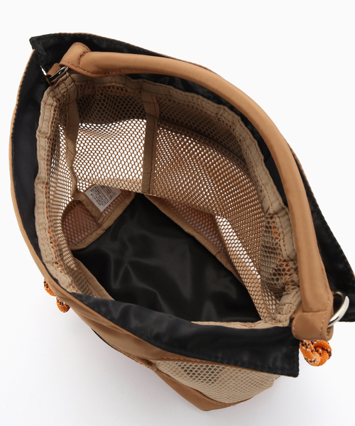 B.C STOCK(ベーセーストック)の「COLDE / コルデ 2WAYワンハンドルバッグ(ショルダーバッグ・レディース・ブラック/ベージュ/ホワイト・FREE)」の9枚目の写真