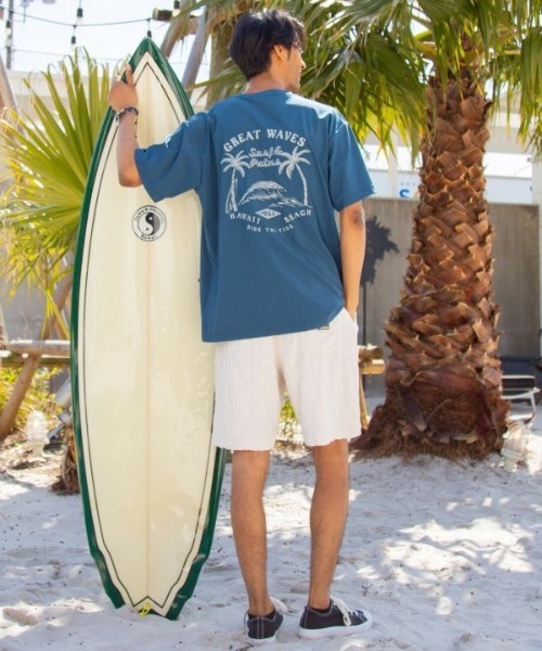 Kahiko（カヒコ）の「【Kahiko】SURF＆Palms マナレUVメンズTシャツ（Tシャツ/カットソー・メンズ・ブラック/ネイビー・FREE）」の4枚目の写真