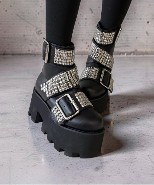 スタッズベルト 厚底ブーツ Charla Tedrick│Jeffrey Campbell