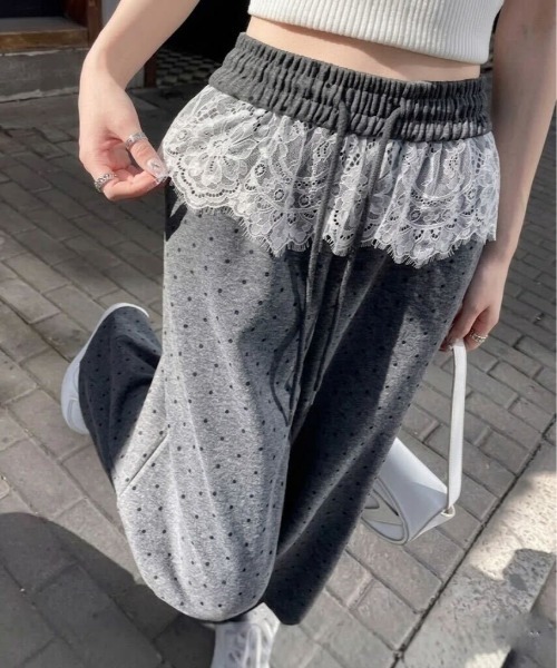 SHEPP(シープ)の「ウエストレース ドット柄イージーパンツ(その他パンツ・レディース・ブラック/グレー・M/S)」の2枚目の写真