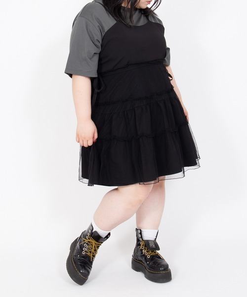 PUNYUS(プニュズ)の「チュールレイヤードキャミワンピース(ワンピース・レディース・サックスブルー/ブラック・1/2/5/4/3)」の13枚目の写真
