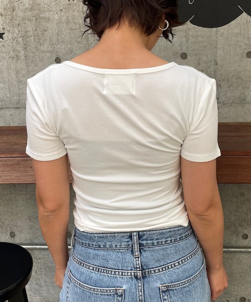 ROGER AND RAW(ロジャーアンドロウ)の「ヘンリーネック ボディースーツ半袖トップス(Tシャツ/カットソー・レディース・ブラウン/ホワイト/ブラック/グレー・FREE)」の22枚目の写真