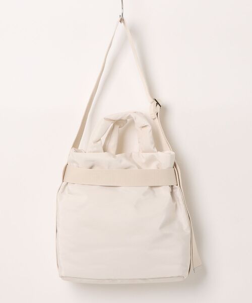OUTDOOR PRODUCTS（アウトドアプロダクツ）の「【OUTDOOR PRODUCTS】2WAY Belt Tote [S] NYLON（トートバッグ・レディース・ブラウン/ブラック/アイボリー・FREE）」の4枚目の写真