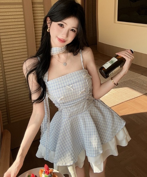 Sibra(シブラ)の「2WAY スカーフリボン付き ギンガムチェックレースフレアミニワンピース(ワンピース・レディース・ブルー・M)」の7枚目の写真