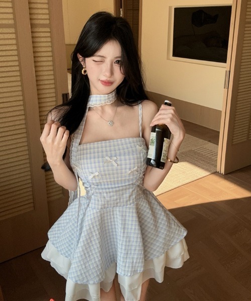 Sibra(シブラ)の「2WAY スカーフリボン付き ギンガムチェックレースフレアミニワンピース(ワンピース・レディース・ブルー・M)」の17枚目の写真