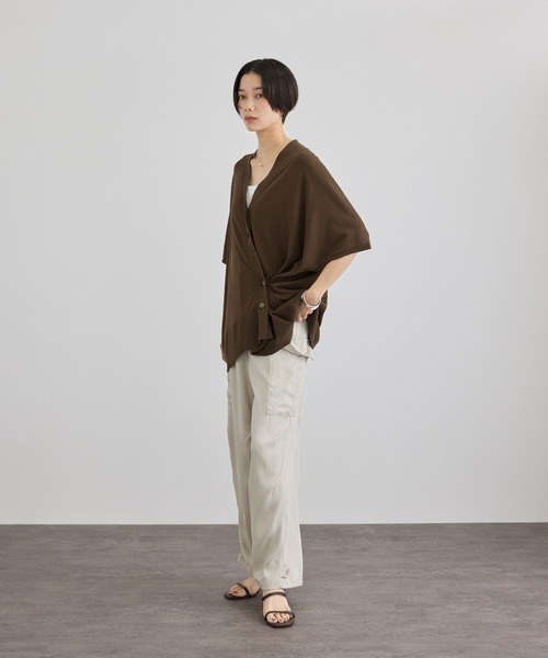 SALON adam et rope'(サロン アダム エ ロペ)の「コットンアセテートニュアンスカーディガン(カーディガン/ボレロ・レディース・ブラック/キナリ/ブラウン・FREE)」の11枚目の写真