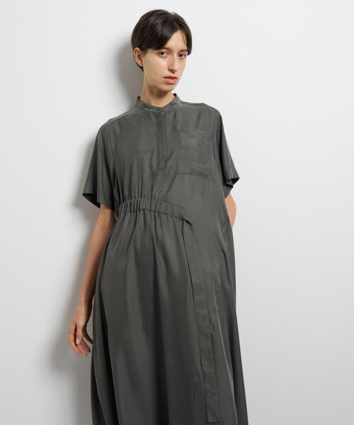 LANVIN en Bleu(ランバンオンブルー)の「キュプラツイルドロストベルトワンピース(ワンピース・レディース・ネイビー/グレー・36/38)」の8枚目の写真