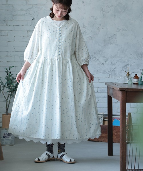 soulberry(ソウルベリー)の「みずの音のワンピース(ワンピース・レディース・キナリ・5L/4L/3L/LL/L/M)」の5枚目の写真