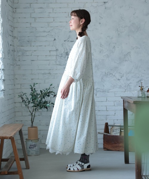 soulberry(ソウルベリー)の「みずの音のワンピース(ワンピース・レディース・キナリ・5L/4L/3L/LL/L/M)」の17枚目の写真