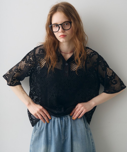 Crisp(クリスプ)の「flower lace polo tops / フラワーレースポロトップス(シャツ/ブラウス・レディース・アイボリー/ブラック・FREE)」の2枚目の写真
