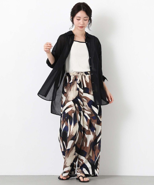Gready Brilliant(グレディブリリアン)の「綿ボイルシアーシャツ(シャツ/ブラウス・レディース・ブラック/イエロー/サックスブルー・38)」の7枚目の写真