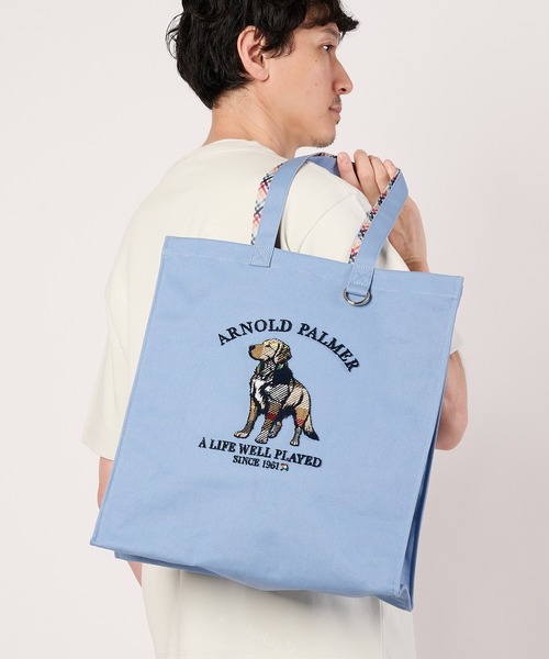 Arnold Palmer(アーノルドパーマー)の「グラフィックトート(トートバッグ・レディース・ブラック/ホワイト/サックスブルー/レッド・F)」の3枚目の写真