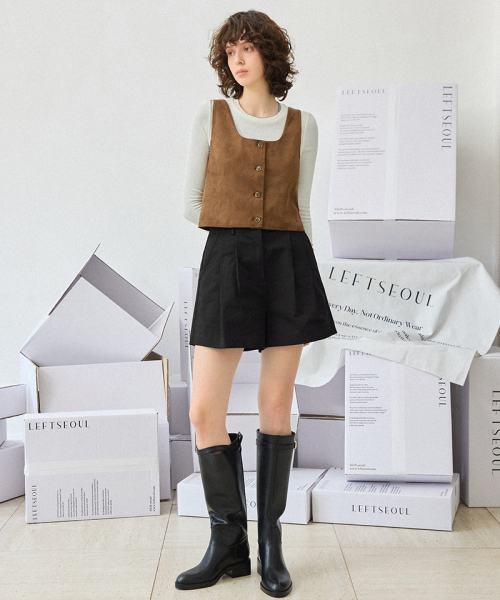 LEFTSEOUL（レフトソウル）の「コットンツーピンタックショーツ[ブラック]（その他パンツ・レディース・ブラック・SMALL/MEDIUM）」の3枚目の写真