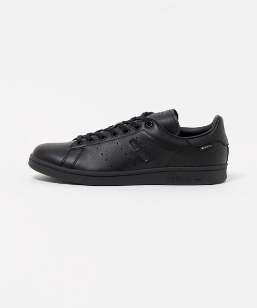 adidas Originals(アディダスオリジナルス)の「<adidas Originals>STAN SMITH GTX スニーカー(スニーカー・メンズ・ブラック・28cm/27cm/26.5cm/27.5cm/28.5cm/26cm)」の1枚目の写真