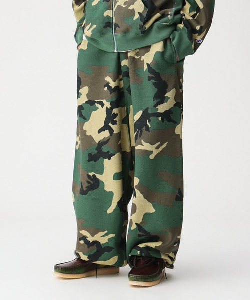 Champion(チャンピオン)の「【別注】Champion / リバースウィーブ(R)カモ ワイド パンツ(スウェットパンツ・メンズ・カモフラージュ・LARGE/MEDIUM/SMALL/X-LARGE)」の1枚目の写真