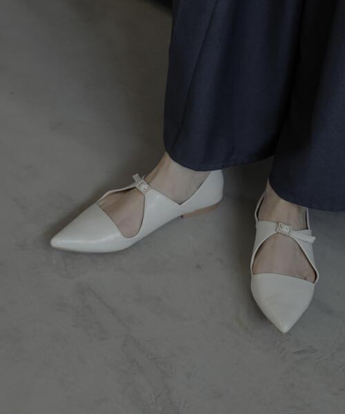 RODE SKO(ロデスコ)の「『MADE IN JAPAN』 パールポインテッドパンプス(パンプス・レディース・ブラック/アイボリー・23.5/22.5/24.5)」の2枚目の写真