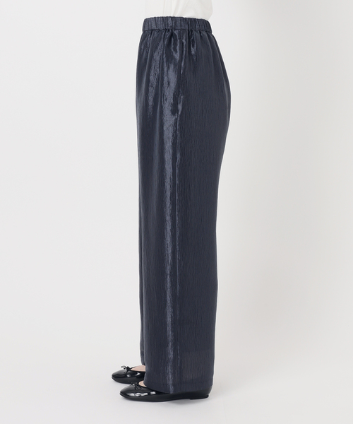 IENA（イエナ）の「グロスセミフレアパンツ（その他パンツ・レディース・ゴールド/ネイビー・38/36）」の17枚目の写真