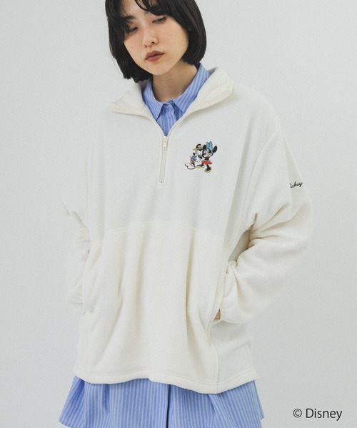 KBF（ケイビーエフ）の「別注/Disney/フリースカットソー（Tシャツ/カットソー・レディース・チャコールグレー/アイボリー・ONE）」の4枚目の写真