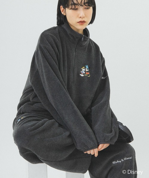 KBF（ケイビーエフ）の「別注/Disney/フリースカットソー（Tシャツ/カットソー・レディース・チャコールグレー/アイボリー・ONE）」の10枚目の写真