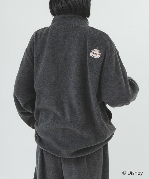 KBF（ケイビーエフ）の「別注/Disney/フリースカットソー（Tシャツ/カットソー・レディース・チャコールグレー/アイボリー・ONE）」の13枚目の写真