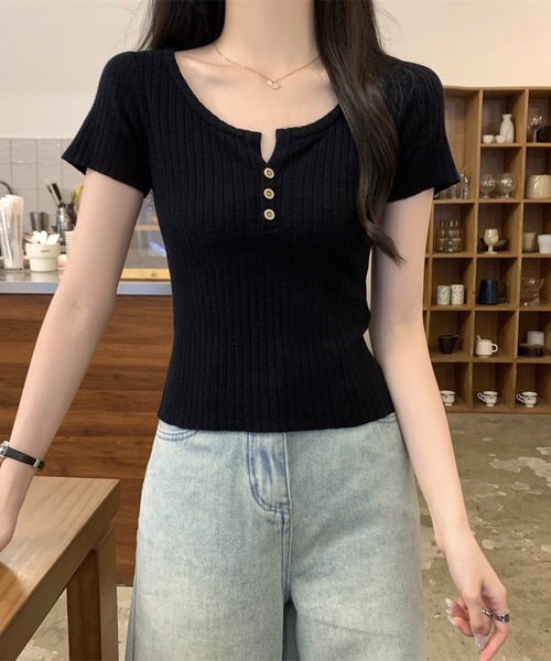 Girly Doll(ガーリードール)の「ヘンリーネック半袖リブニット(ニット/セーター・レディース・ベージュ/ブラック/ホワイト・FREE)」の11枚目の写真