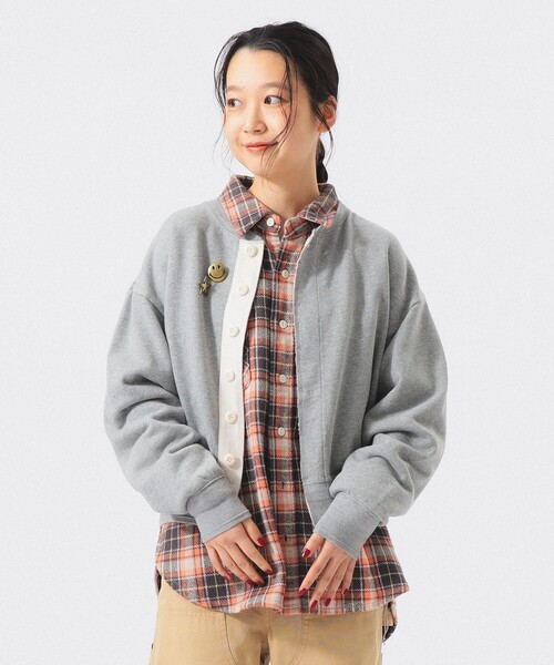 BEAMS BOY(ビームスボーイ)の「スウェット ミリタリー カーディガン(カーディガン/ボレロ・レディース・グレー/ブラック/オートミール・2/1/0)」の2枚目の写真