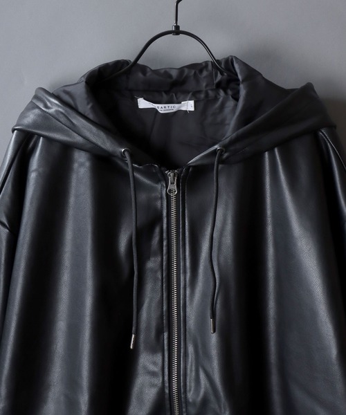 SITRY(シトリー)の「Synthetic Leather Zip Hoodie/フェイクレザー ブルゾン ジップパーカー フーディー(ブルゾン・メンズ・ブラック/チャコール・M/L/LL)」の6枚目の写真